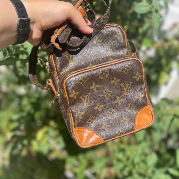 Louis Vuitton LV Shoulder Bag Amazon - Picture 2 of 15